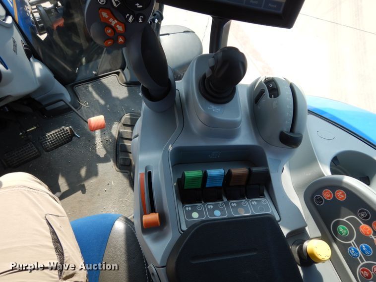 image for item HR9700 2016 New Holland T7.245  MFWD tractor