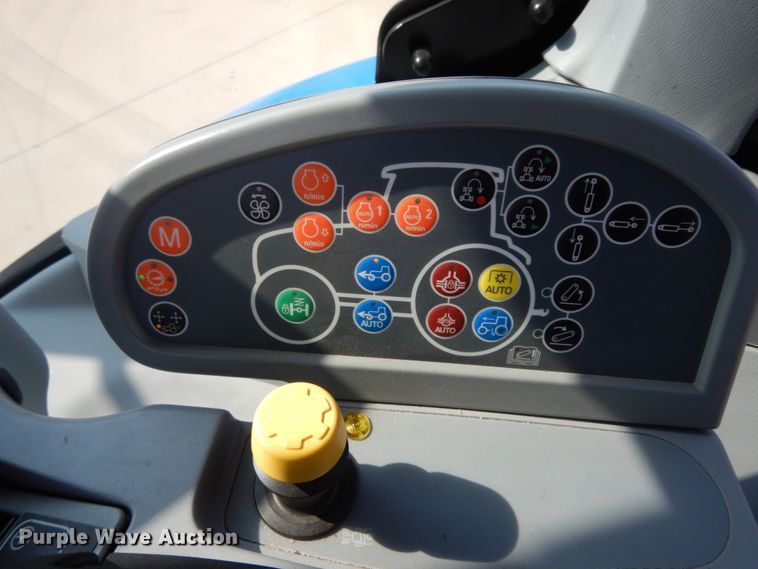 image for item HR9700 2016 New Holland T7.245  MFWD tractor