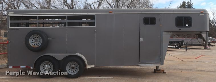 image for item HT9673 2003 Legend Stockman Sport  livestock trailer