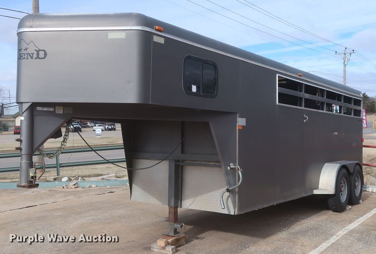 image for item HT9673 2003 Legend Stockman Sport  livestock trailer