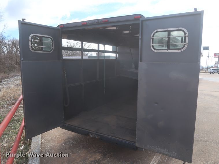 image for item HT9673 2003 Legend Stockman Sport  livestock trailer