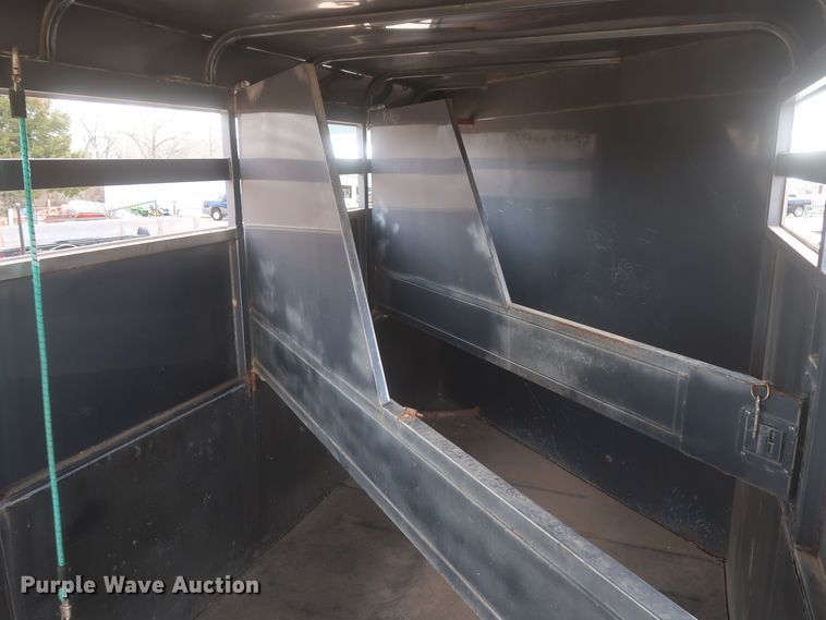 image for item HT9673 2003 Legend Stockman Sport  livestock trailer