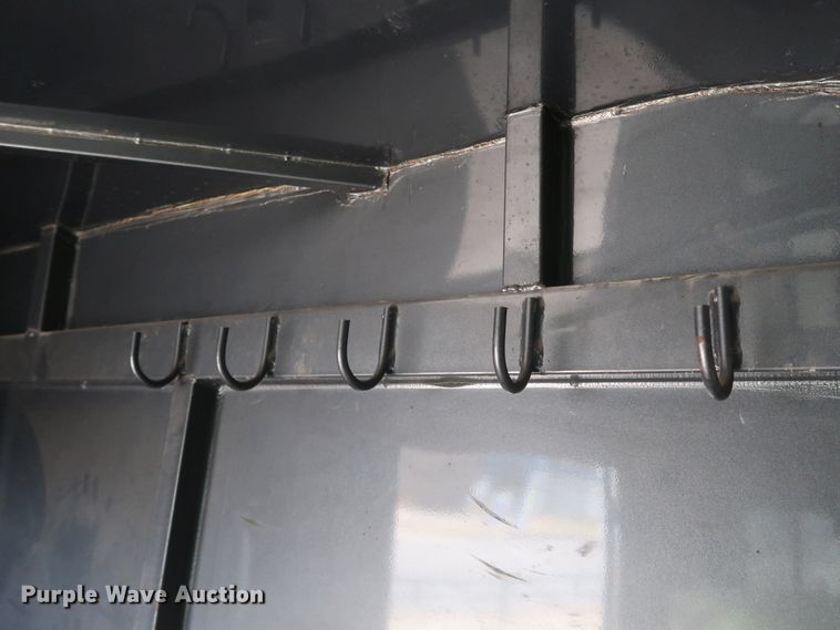 image for item HT9673 2003 Legend Stockman Sport  livestock trailer