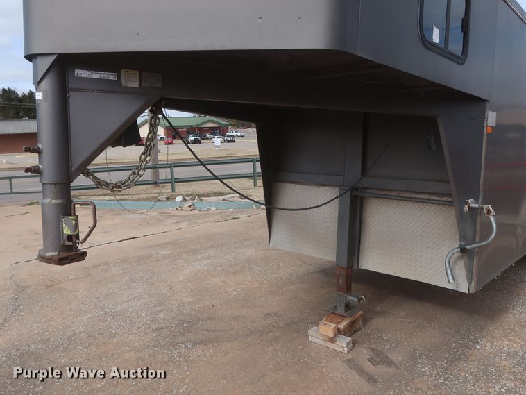 image for item HT9673 2003 Legend Stockman Sport  livestock trailer