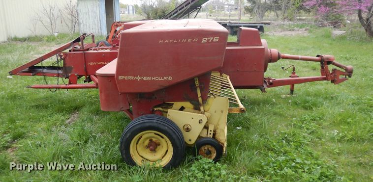image for item ID9769 New Holland Hayliner 276  small square baler