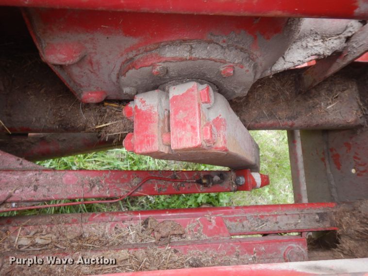 image for item ID9769 New Holland Hayliner 276  small square baler