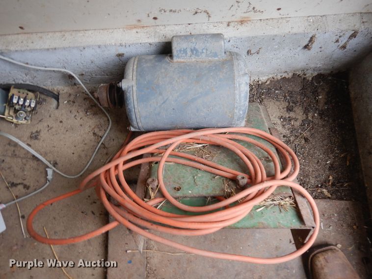 image for item ID9771 Hay bale elevator