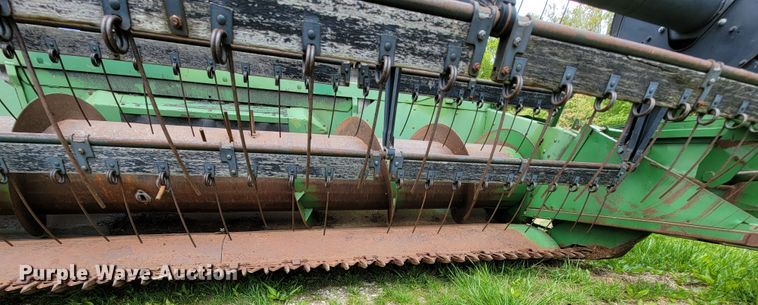 image for item IF9751 1984 John Deere 4420  RWA combine