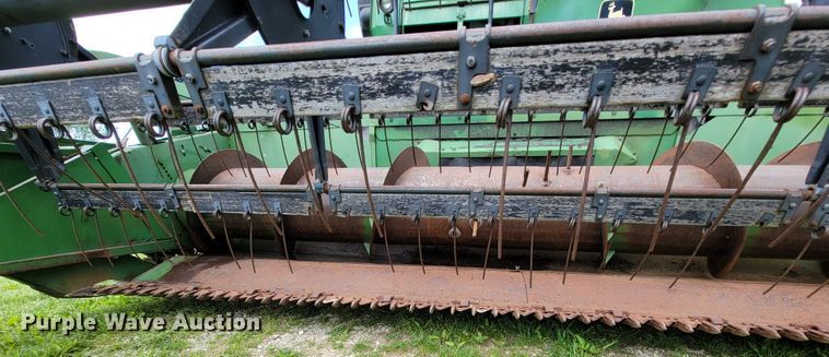 image for item IF9751 1984 John Deere 4420  RWA combine