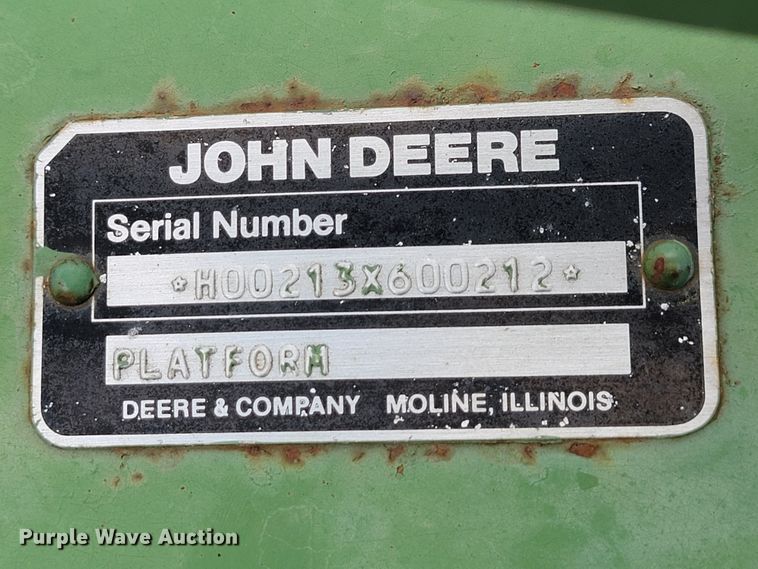 image for item IF9751 1984 John Deere 4420  RWA combine