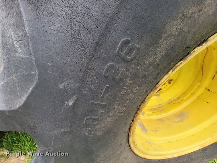 image for item IF9751 1984 John Deere 4420  RWA combine