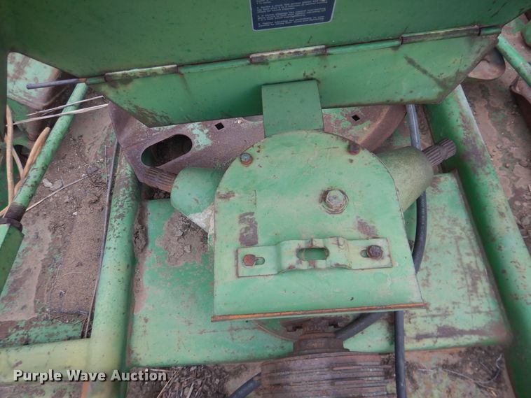 image for item IJ9291 John Deere 1508  batwing rotary mower