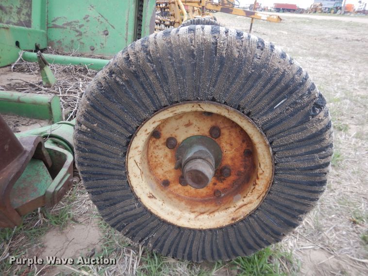 image for item IJ9293 John Deere 1508  batwing rotary mower