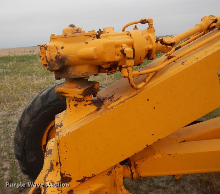 image for item IJ9314 Caterpillar 112  rigid frame motor grader