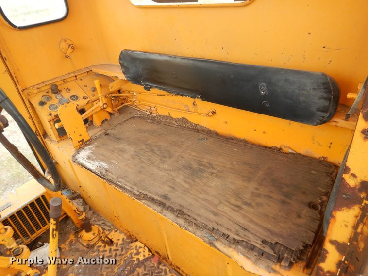 image for item IJ9314 Caterpillar 112  rigid frame motor grader