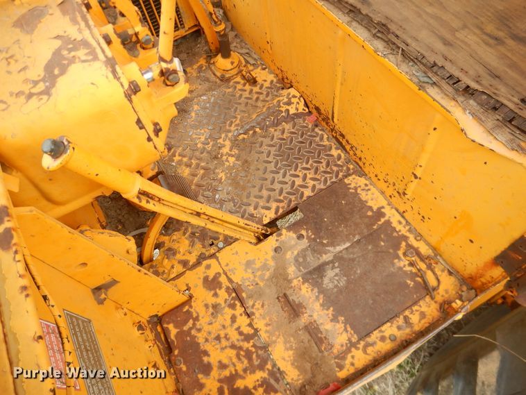 image for item IJ9314 Caterpillar 112  rigid frame motor grader