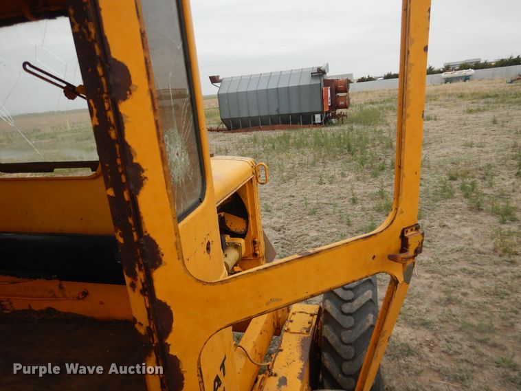 image for item IJ9314 Caterpillar 112  rigid frame motor grader