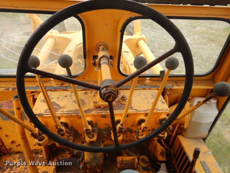 image for item IJ9314 Caterpillar 112  rigid frame motor grader