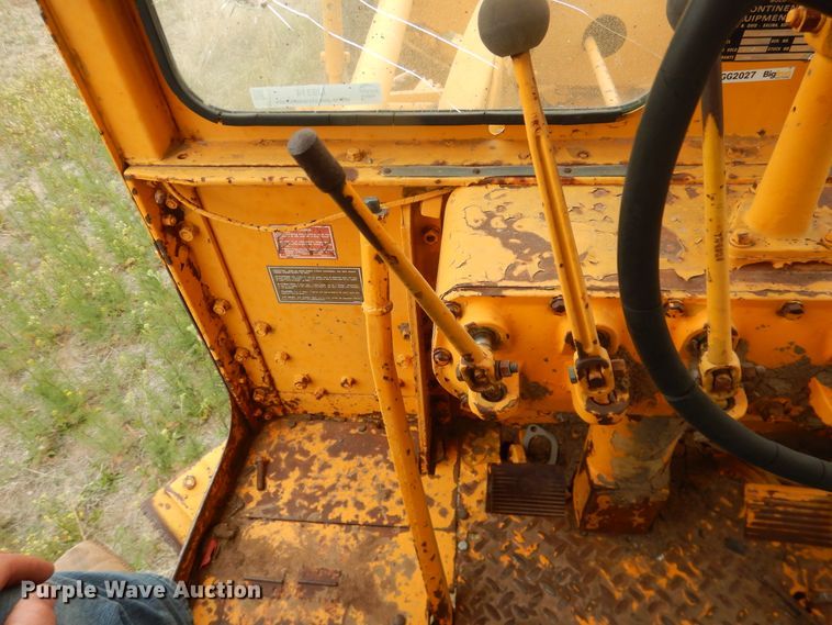 image for item IJ9314 Caterpillar 112  rigid frame motor grader