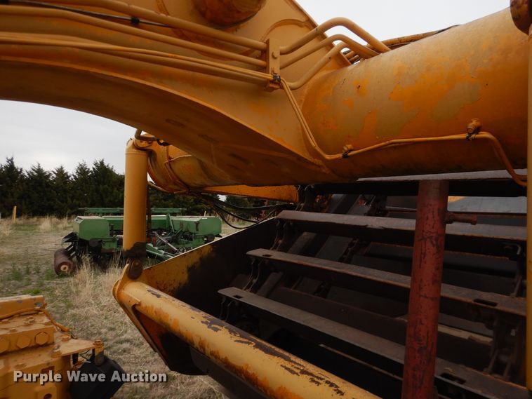 image for item IJ9322 1988 John Deere 762B  elevating scraper