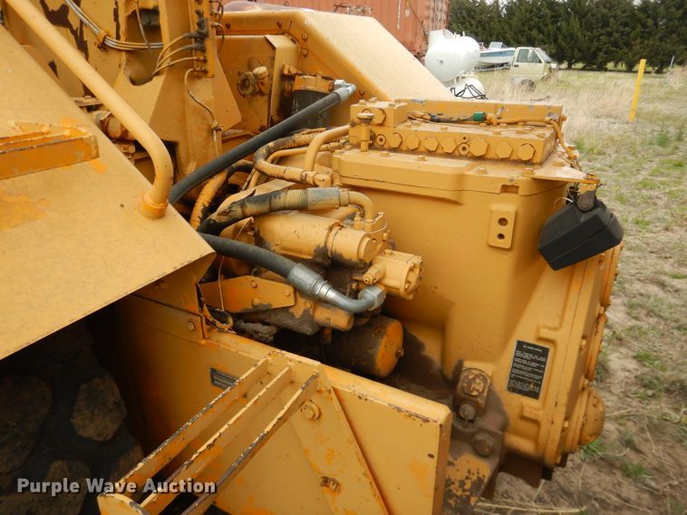 image for item IJ9322 1988 John Deere 762B  elevating scraper