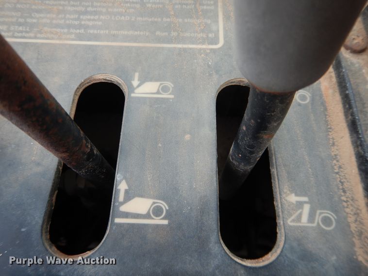 image for item IJ9322 1988 John Deere 762B  elevating scraper