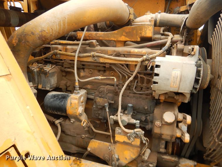 image for item IJ9322 1988 John Deere 762B  elevating scraper