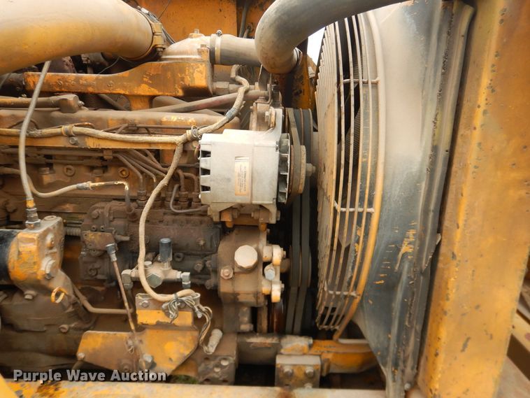 image for item IJ9322 1988 John Deere 762B  elevating scraper