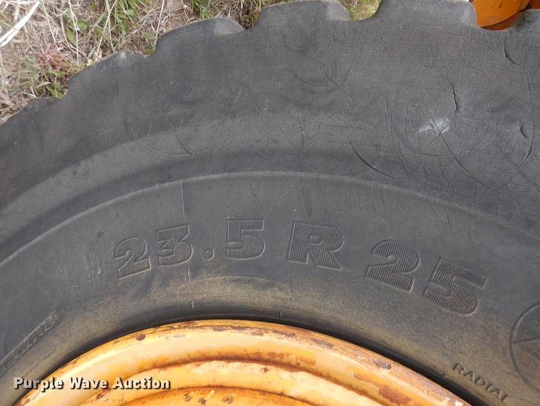 image for item IJ9322 1988 John Deere 762B  elevating scraper