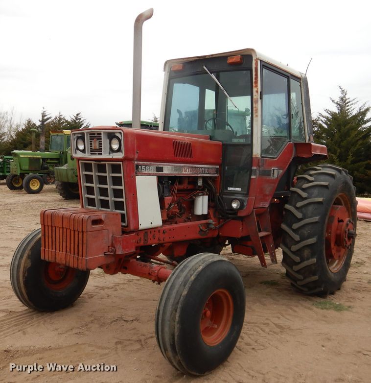 image for item IJ9338 1978 International 1586  tractor
