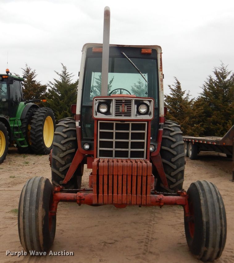 image for item IJ9338 1978 International 1586  tractor
