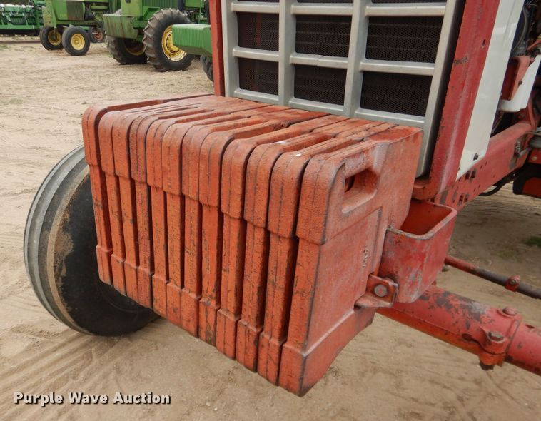 image for item IJ9338 1978 International 1586  tractor