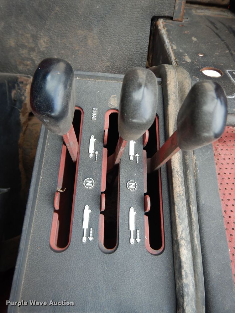 image for item IJ9338 1978 International 1586  tractor