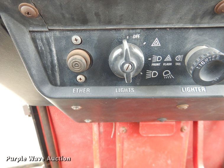 image for item IJ9338 1978 International 1586  tractor