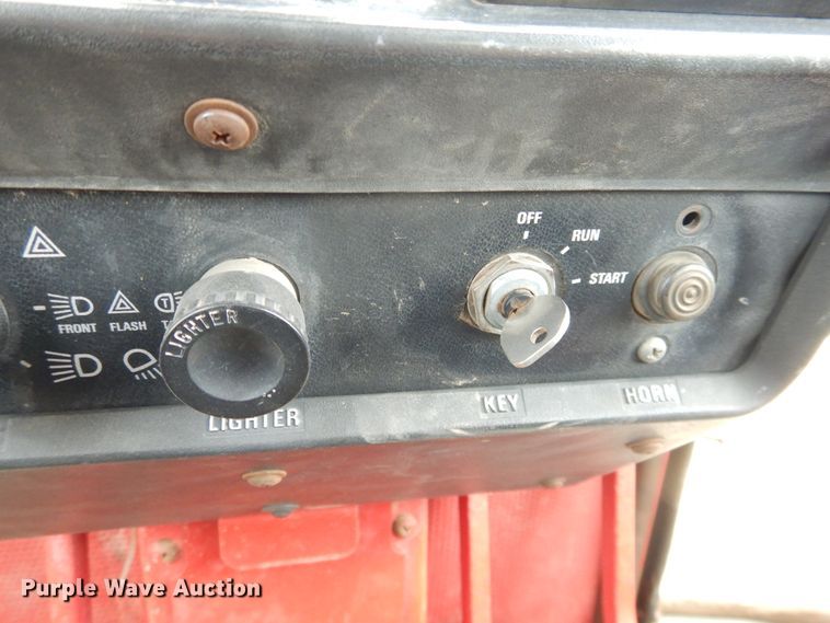 image for item IJ9338 1978 International 1586  tractor