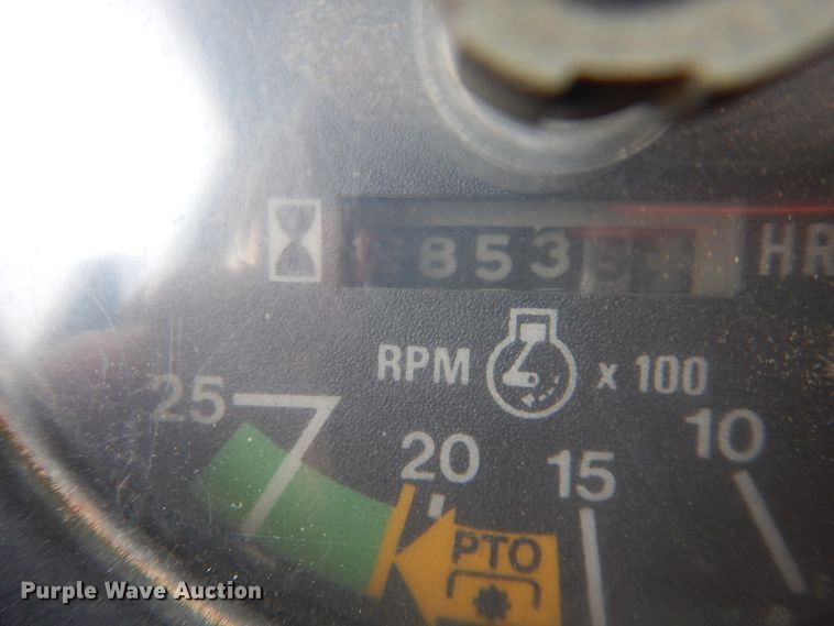 image for item IJ9338 1978 International 1586  tractor