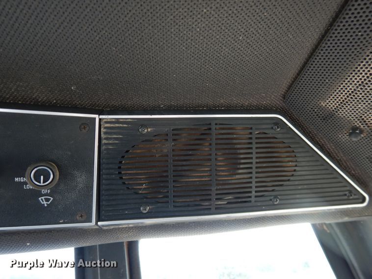 image for item IJ9338 1978 International 1586  tractor