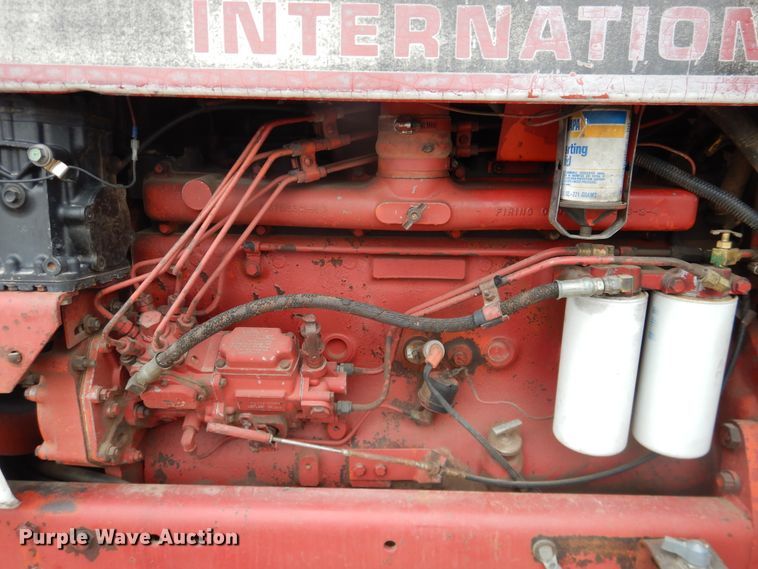 image for item IJ9338 1978 International 1586  tractor