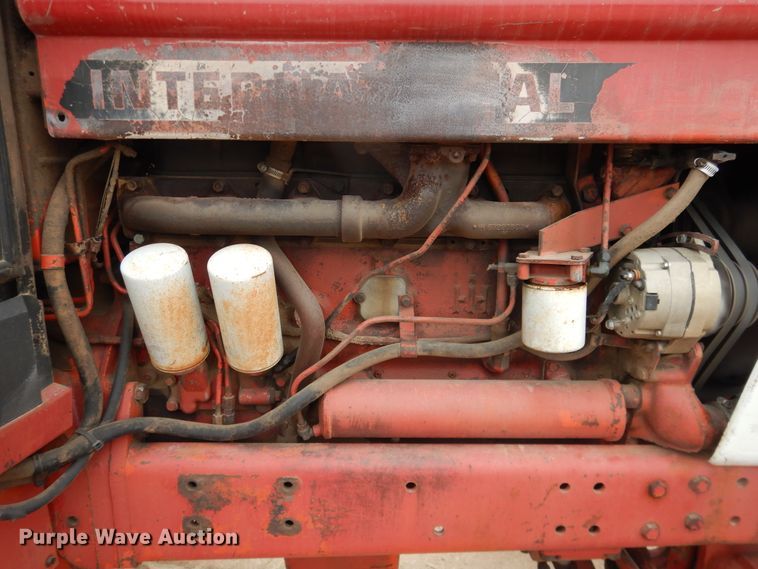 image for item IJ9338 1978 International 1586  tractor