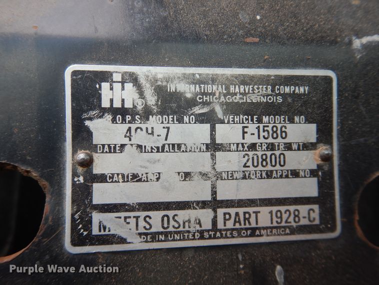 image for item IJ9338 1978 International 1586  tractor