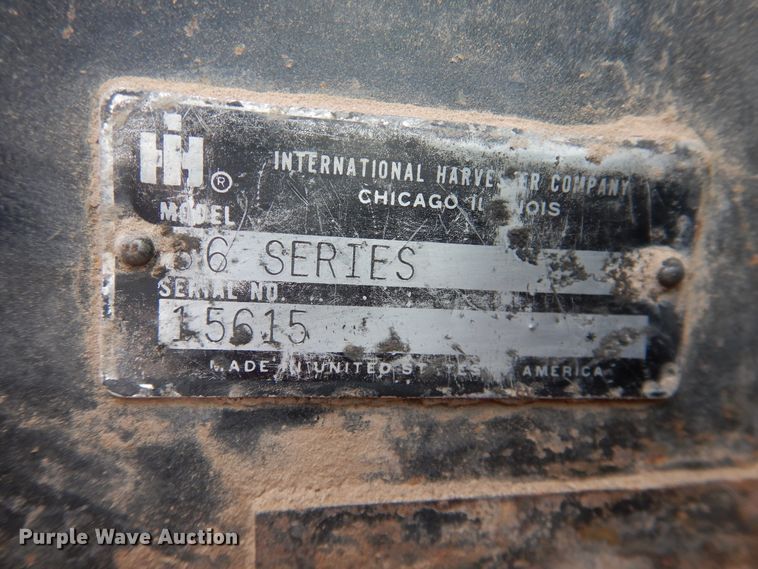 image for item IJ9338 1978 International 1586  tractor