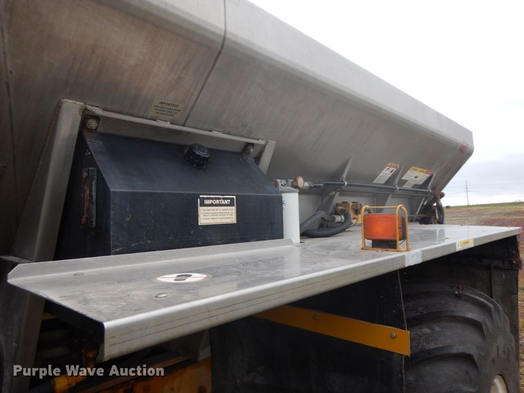 image for item IL9248 Ag-Chem TerraGator 8104  applicator