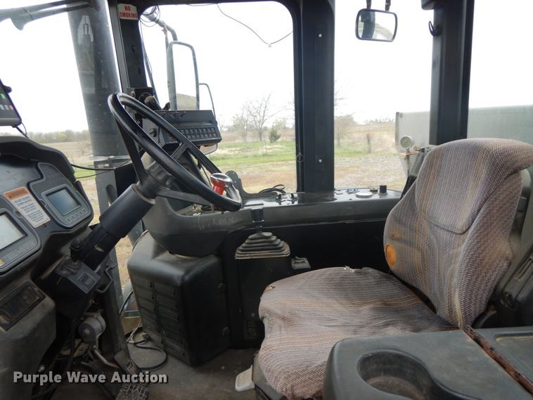 image for item IL9248 Ag-Chem TerraGator 8104  applicator