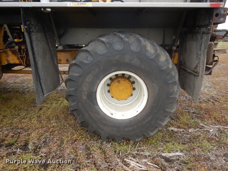 image for item IL9248 Ag-Chem TerraGator 8104  applicator