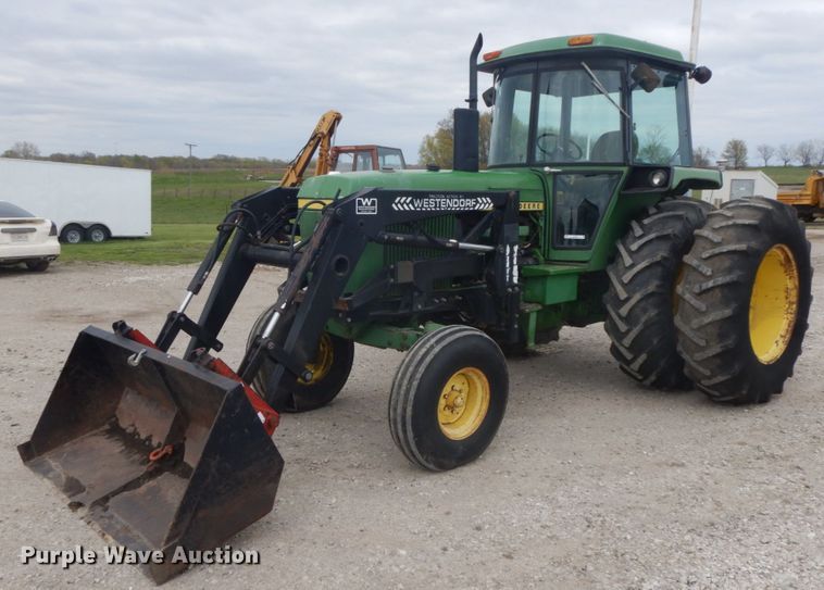 image for item IL9256 1973 John Deere 4230  tractor