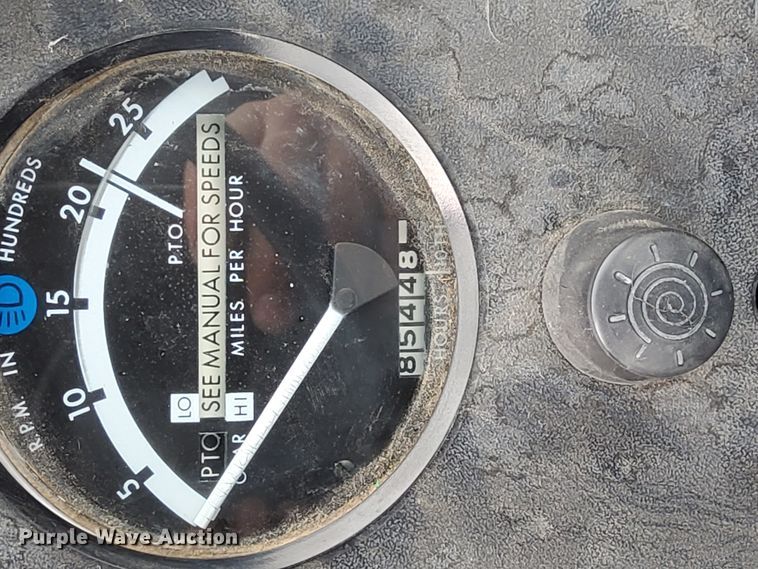 image for item IL9256 1973 John Deere 4230  tractor