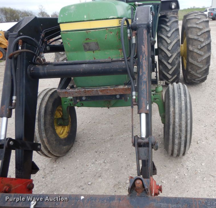 image for item IL9256 1973 John Deere 4230  tractor