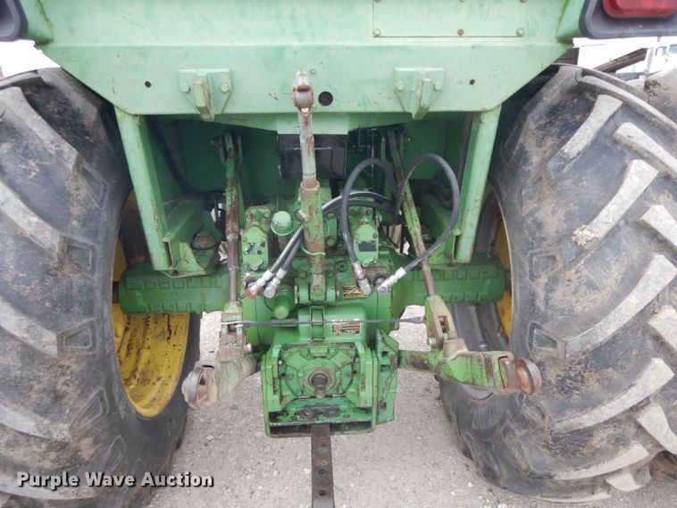 image for item IL9256 1973 John Deere 4230  tractor