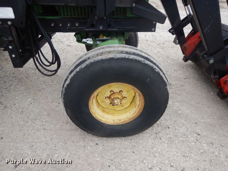 image for item IL9256 1973 John Deere 4230  tractor