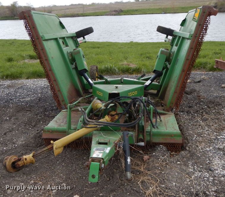 image for item IL9272 John Deere 1508  batwing rotary mower